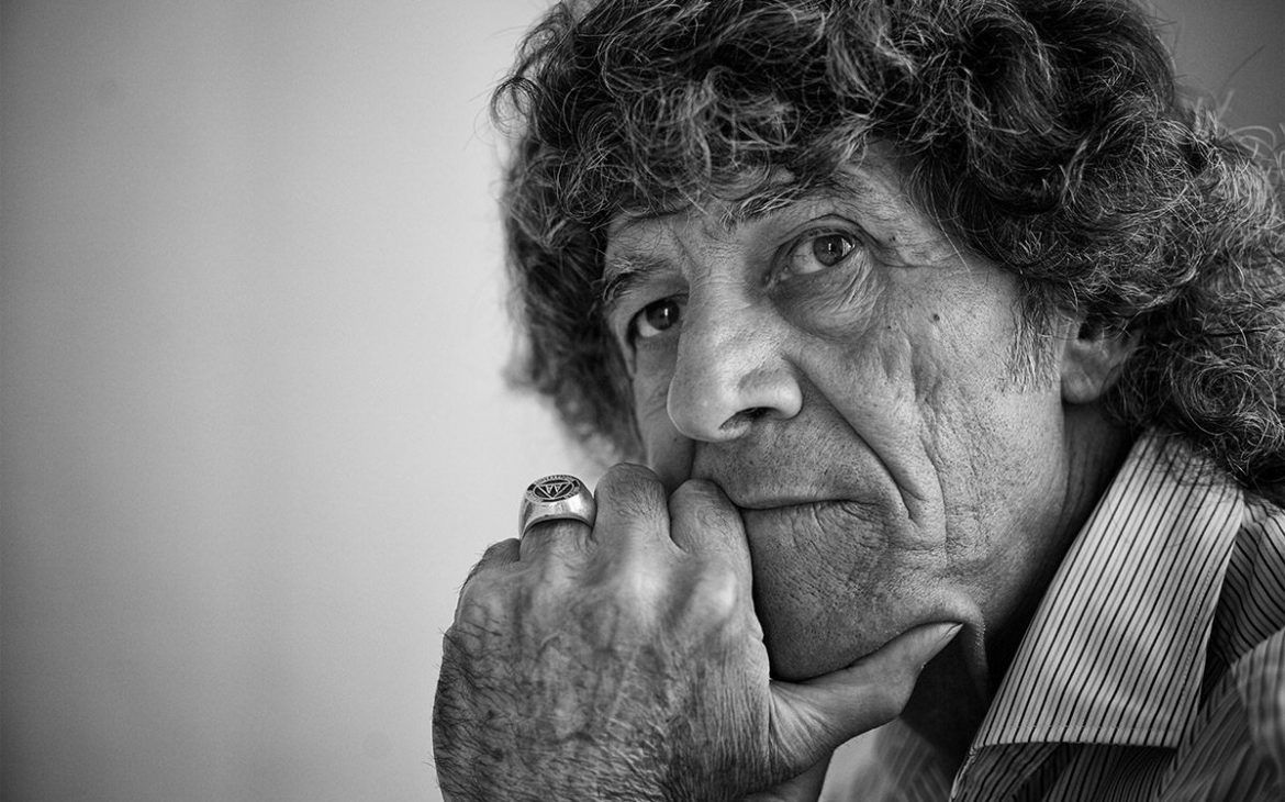 MAESTRO con mayúsculas